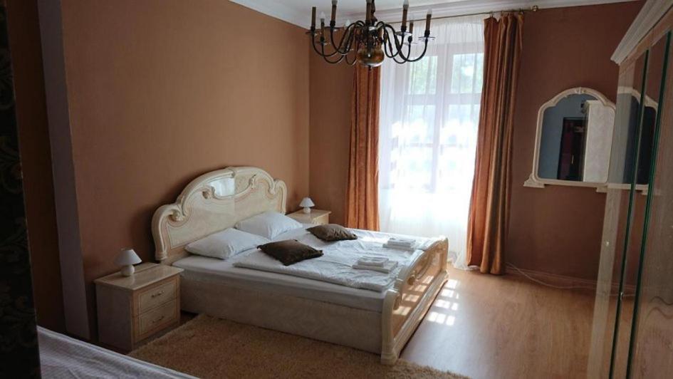 Korona Szallo ชาร์วาร์ ภายนอก รูปภาพ